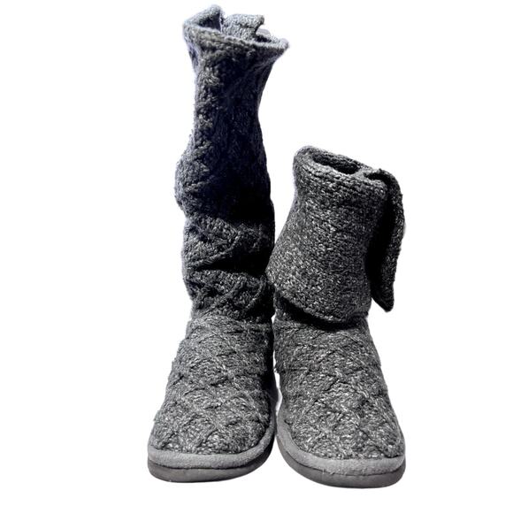UGG Women's Winter Boots Lattice Cardy 3066 High Round Toe Gray Sz 6 - Picture 2 of 9